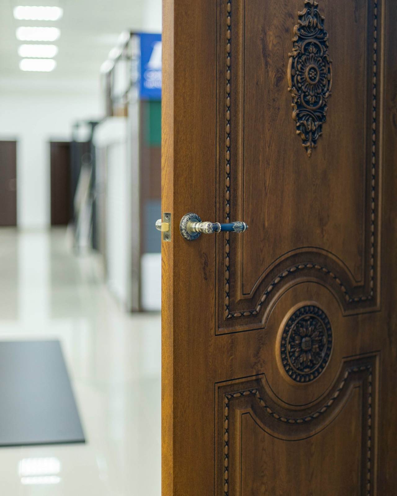 Двери Сахалина: десять лет надёжных решений для сурового климата